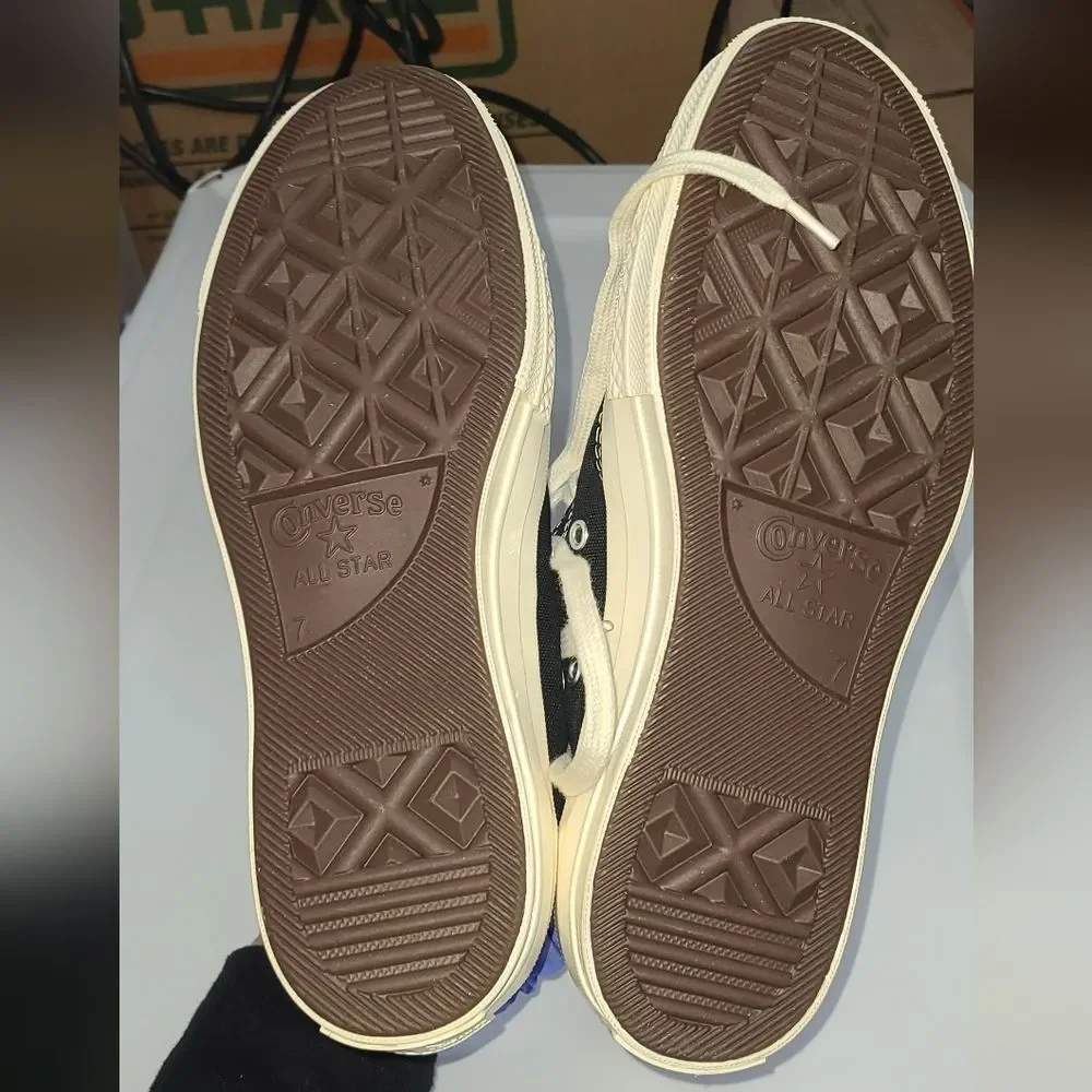 Converse trendy sneakers
